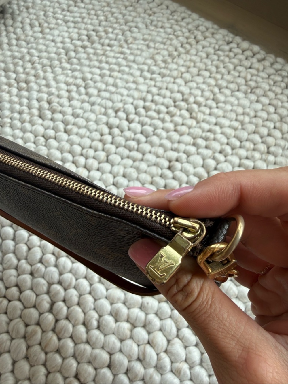 Louis Vuitton Monogram Pochette Accessories Shoulder Bag - Picture 8 of 17
